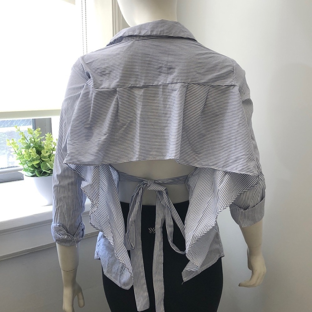 Sunday Stevens Blue White Striped Open Back Tie Cropped Button Down Shirt Size S